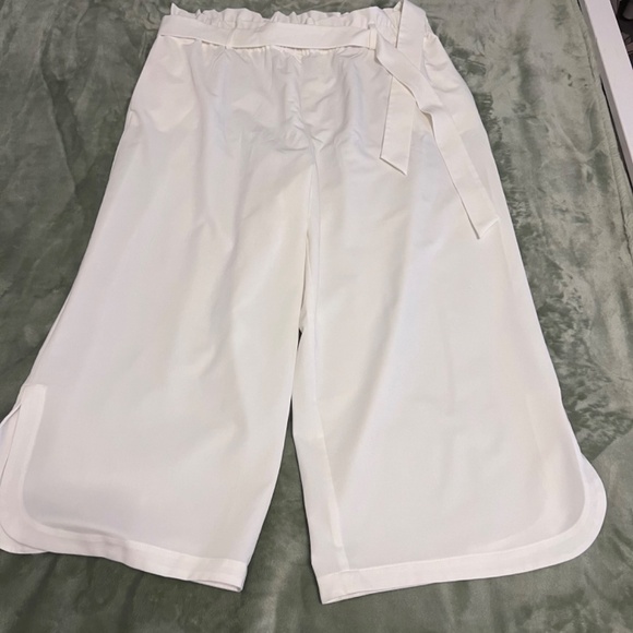 Paperbag Waist Cropped Wide Leg Pant from Eloquii - Picture 6 of 6